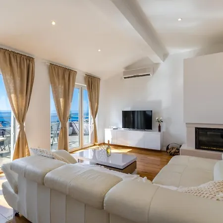 Marko Antonio 5 * Crikvenica